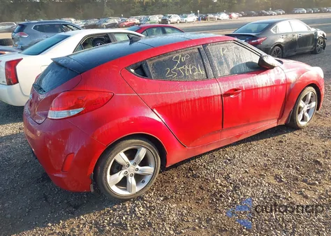 2014 Hyundai Veloster Base W/Black z USA, uszkodzony, nr VIN KMHTC6AD1EU192968